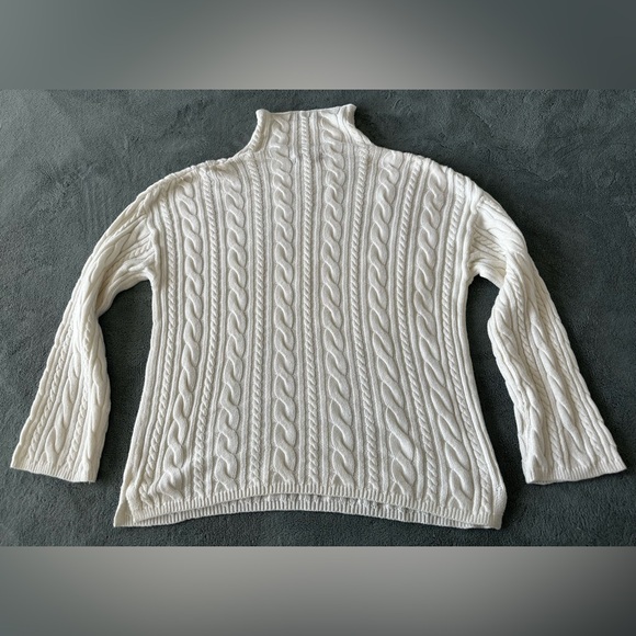 In2 by InCASHMERE - Cable Knit Sweater w Pearl Embellishments - Size M - Picture 2 of 9